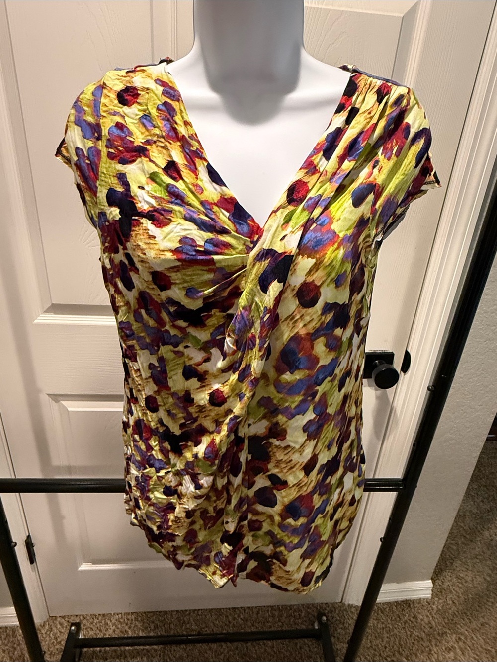 Simply Vera Vera Wang Yellow Multicolor Twist-Front Cap Sleeve Top